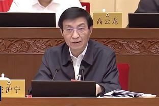 福克斯：热火在攻防两端都打得很好 我不能再像今天这样失误球